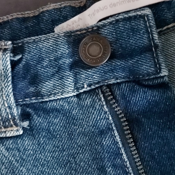 Zara Denim Shorts🛍 - Picture 8 of 9